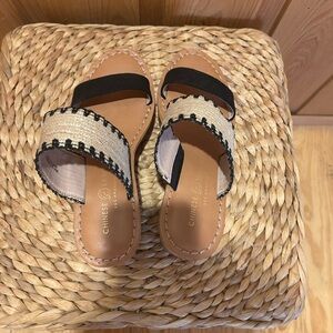 Chinese Laundry Black and Tan Slide Sandals